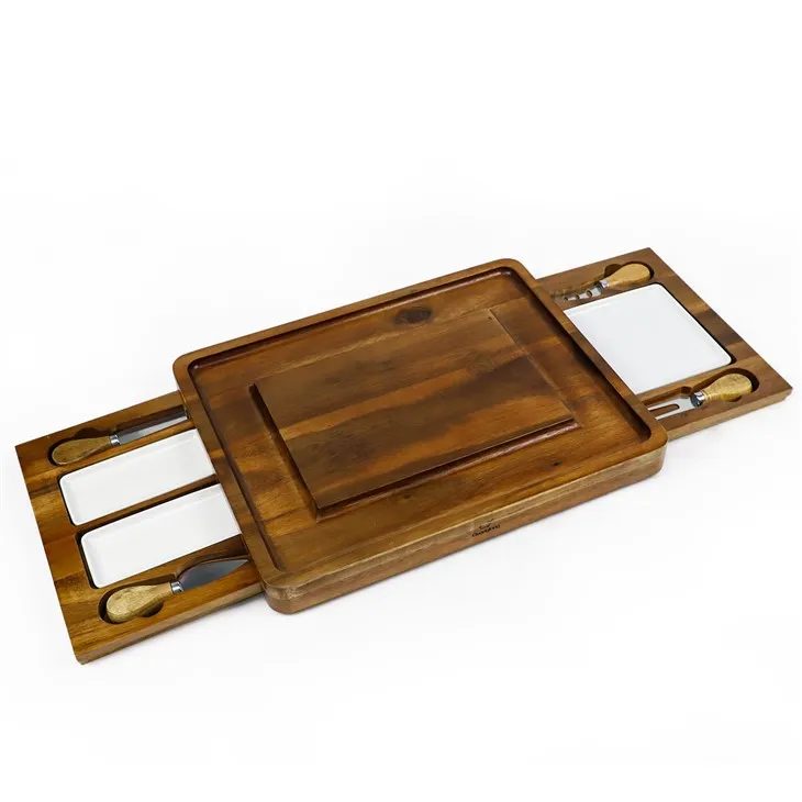 Wooden Cheese And Cracker Board (1)